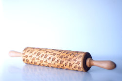 dysanic:  phantomxfamily:  fuckyeahdinoart:  Dinosaur pattern rolling pin  I didn’t know I wanted this but I do   I need this and a dinosaur-shaped cookie cutterstat