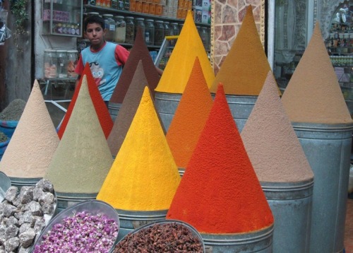 lordthundercox:  marhaba-maroc-algerie-tunisie: Morocco  Ain’t much in this world the uneases me but those conical towers of spice have me on the edge. 