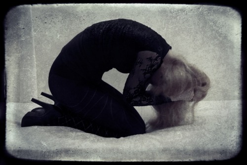 kittencrimson: kittencrimson:  your end is a new beginning somewhere else.    Ph. KittenInstagram: T