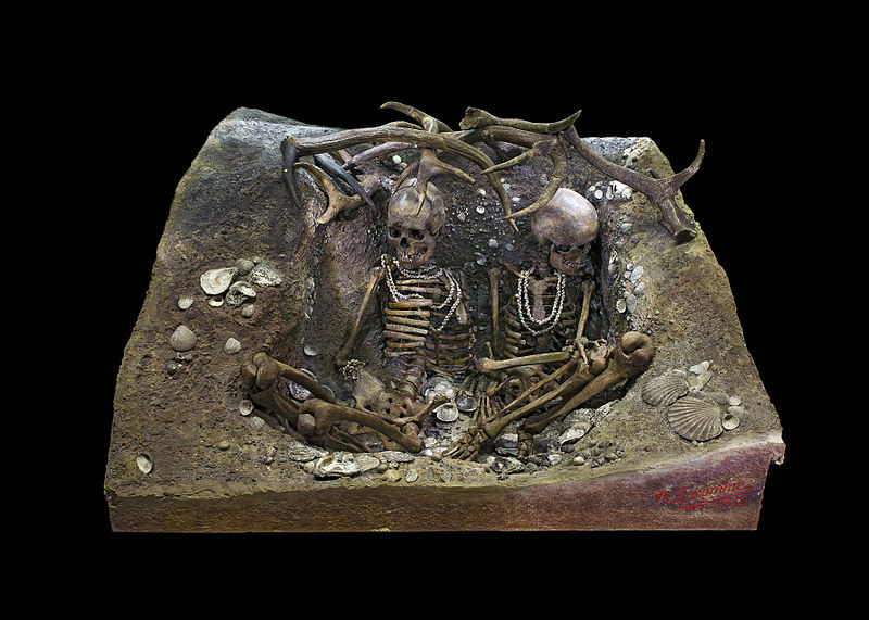 fyeah-history:  The skeletons of two women who died violently were discovered at
