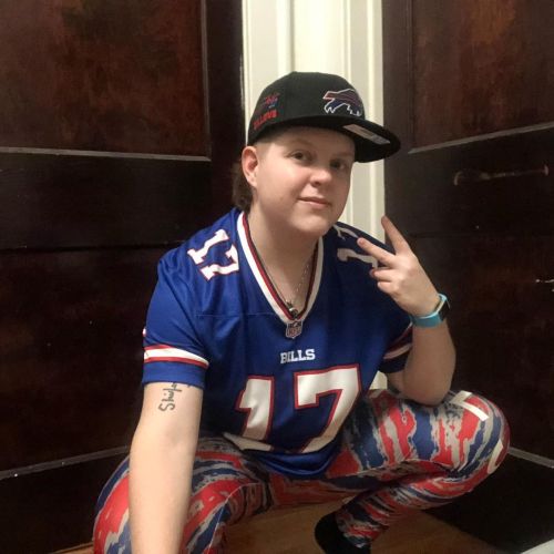 Reppin my Josh Allen jersey today! LESGO BUFFALO!! #buffalo #bills #billsmafia #selfie #ginger #quee