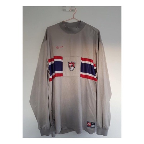 1995 🇺🇸 x Nike Goalie shirt XL 🔥
Link in bio ☝️
https://www.instagram.com/p/BrISprMF9l9/?utm_source=ig_tumblr_share&igshid=99opnql46b3c
