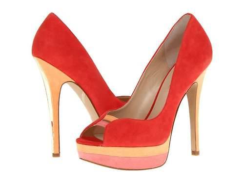 High Heels Blog EvzaSee what’s on sale from 6PM on Wantering. via Tumblr