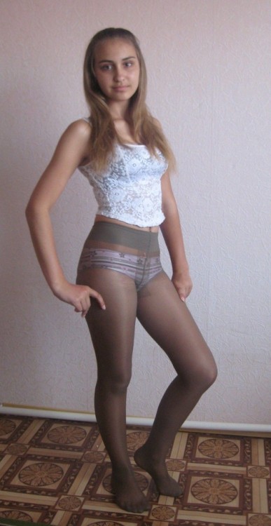 nylonchicks: nylonchicks.tumblr.com