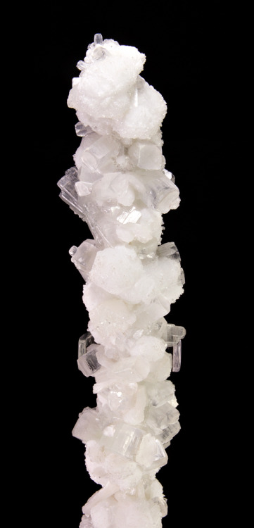 XXX mineralists:  Apophyllite-(KF) with Gyrolite photo