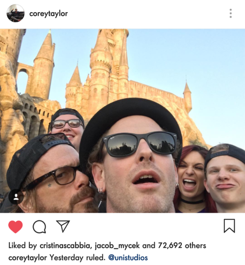 And two of my favorite things in one spot. Hogwarts and Corey Motherfucking Taylor. If only I could 