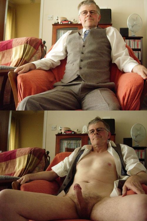 intoolder:  daddiespix:  wow, thanks   Britnick01!  🍆🐽