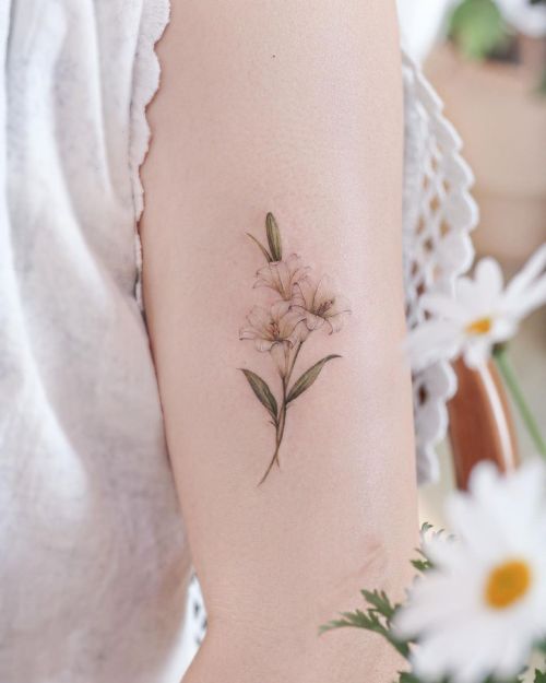 ig: tattoo.haneul flower;portrait