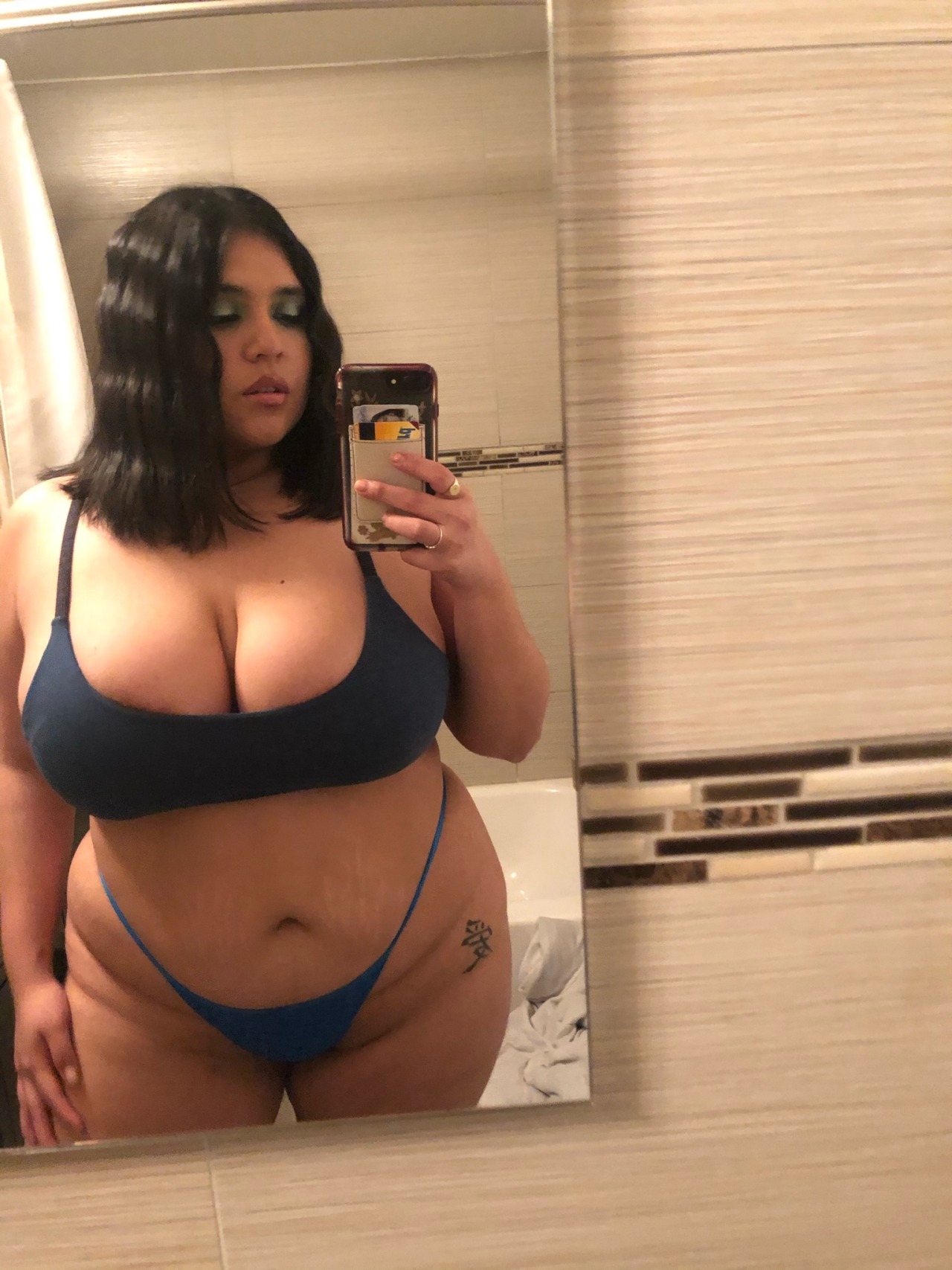 vanessa-hinata:Follow my Only fans: onlyfans.com/vanessahinata to see what’s under