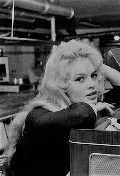 gatabella:  Brigitte Bardot, 1958