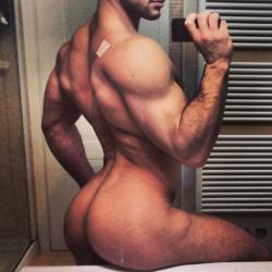 ricochet63:  Marco Rubi (via Guys with iPhones) 