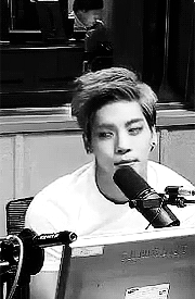 bae-jjong:  bae-min:  Ah, I’m glad to see you’re giving yourself advice.   I’m so glad you dyed your hair so you have an excuse for your stupidity    Oh, the bitch bites back 