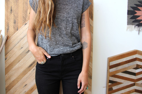 gap:  For a day of woodworking at her Brooklyn studio, Ariele Alasko wears her reliable Gap high-rise black skinny jeans with a basic tee. #Styldby See her full look.