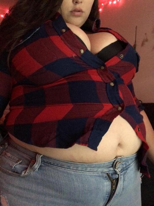 Porn fattty-gainer:Thiccollegegirl hit 250 lbs photos