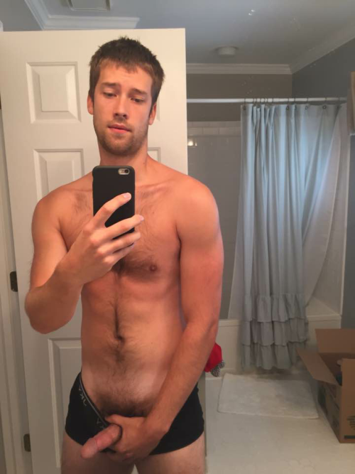 mybulgingspeedos:  properfaggot:  Damn, bro. Looking good. Get at me.      (via TumbleOn)
