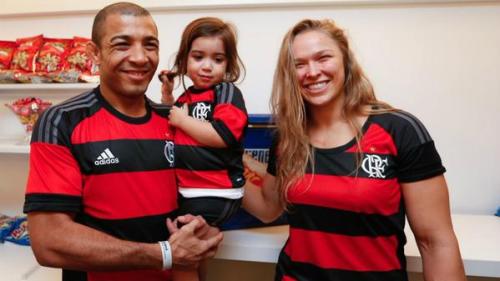 brawnts:  welcome to nation red and black.Ronda Rousey + Flamengo = <3 