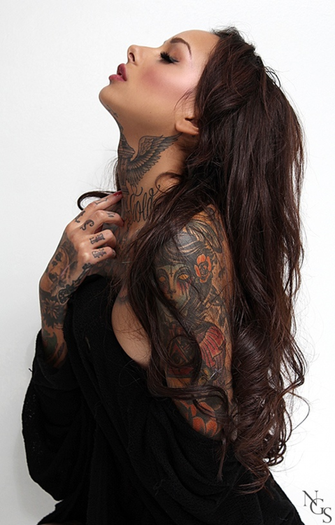 itsall1nk:  More Hot Tattoo Girls athttp://hot-tattoo-girls.blogspot.com