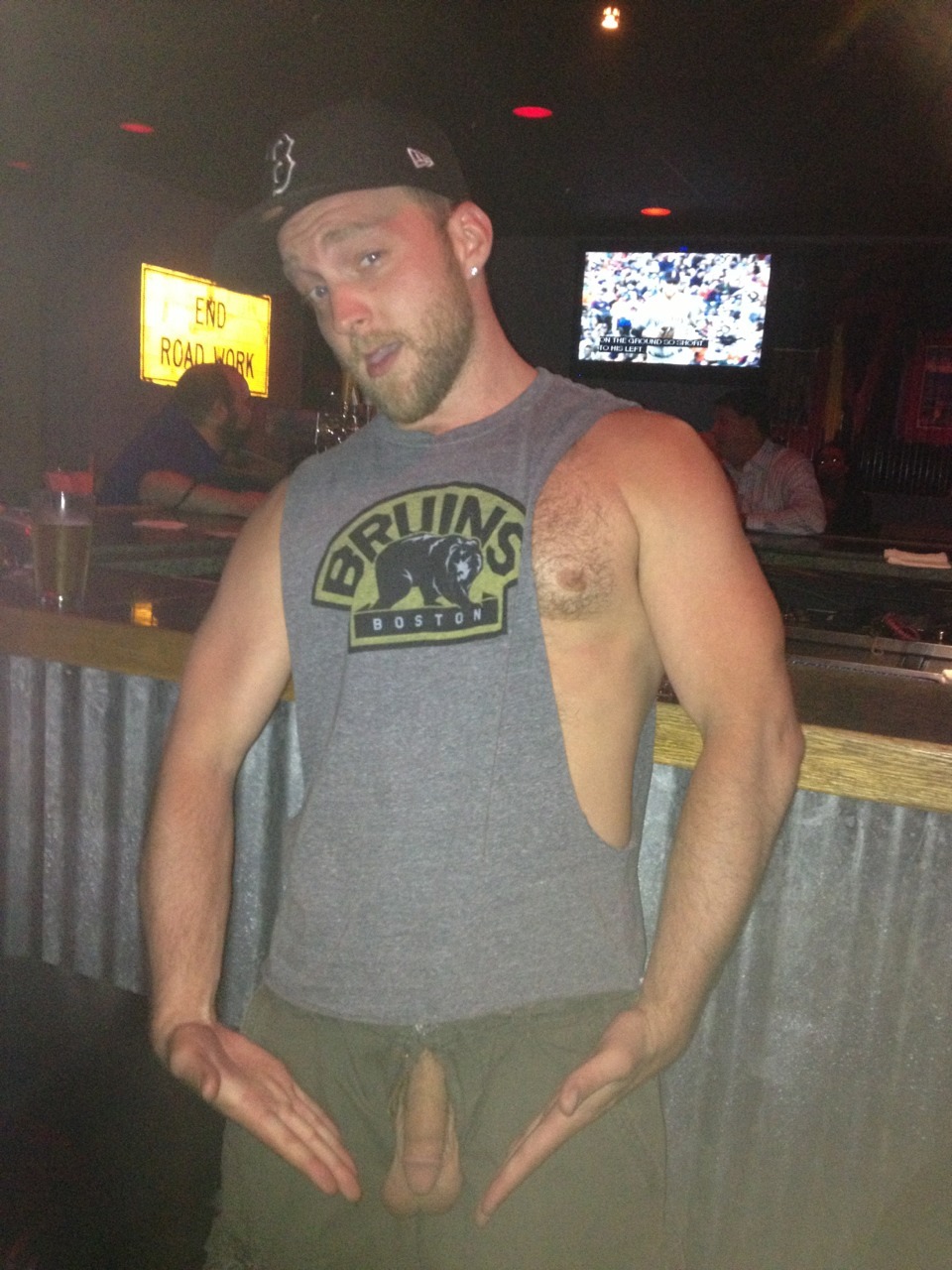 deviantotter:  Something about this tank makes me slutty 