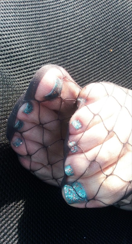 feet-toes-soles-86-deactivated2: