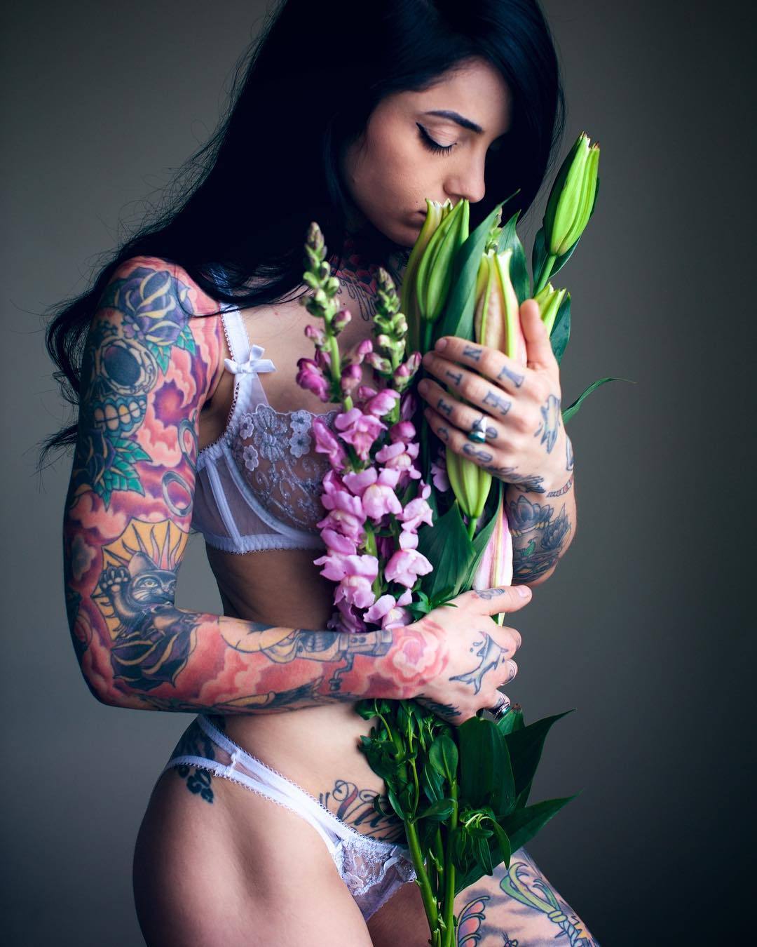 thatattoozone:    Radeo Suicide  phototaker @  themorty   