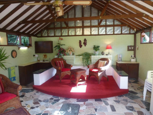 terriblerealestateagentphotos:Interior Design Trend: The abandoned 1970s chat show kitchen.