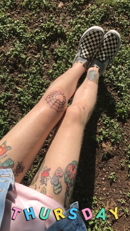 vestidos pretos tumblr - Pesquisa Google | Leg sleeve tattoo, Leg tattoos,  Sleeve tattoos