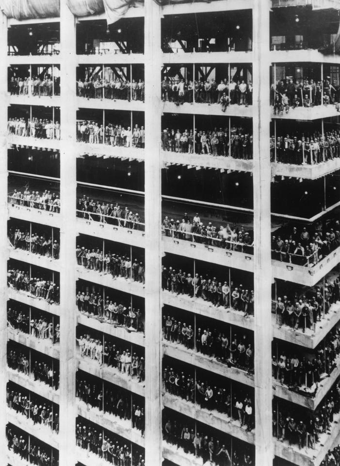 historicaltimes:  3,000 men who helped build the 810 feet high Chase Manhattan Bank