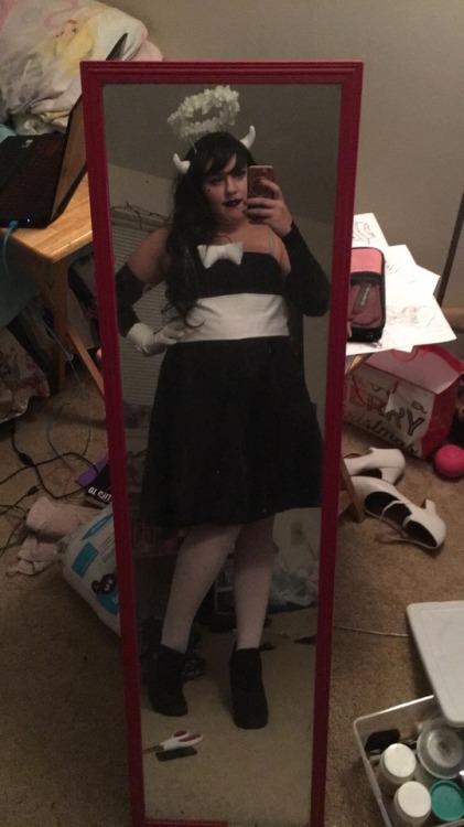 candyredterezii:It’s me Alice Angel Yeah I basically got everything done! Just gotta clean up some s