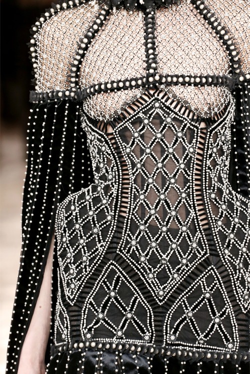 game-of-style:Gown with freshwater pearls for the Stark women - Alexander McQueen fall 2013-14