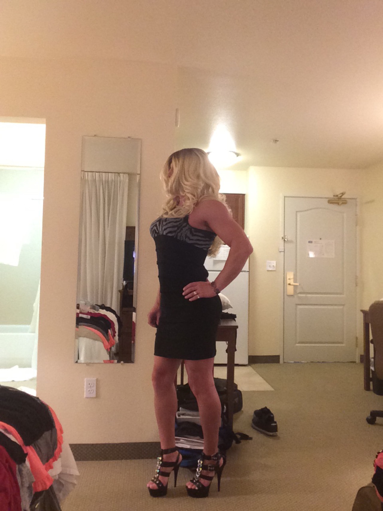 trans-amee:  I dressing up for you!!!  Sneak peek! More to cum!!