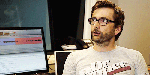 doctortenny: David Tennant Appreciation Week↳ Favourite Item of Clothing: Glasses
