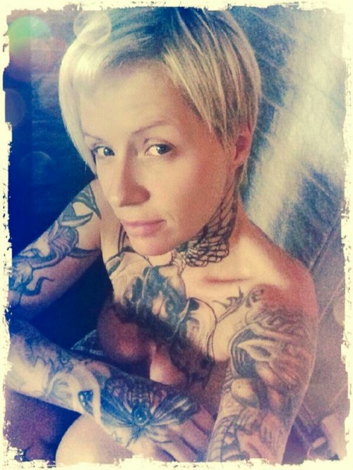 sextsnaps:   submit  SextClicks  @SextShots