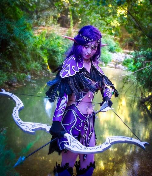 titansofcosplay:  Night Elf by Lady Devilrose CosplayPhotos by Gaudi RamonePhotos Submitted by Cosplayer 