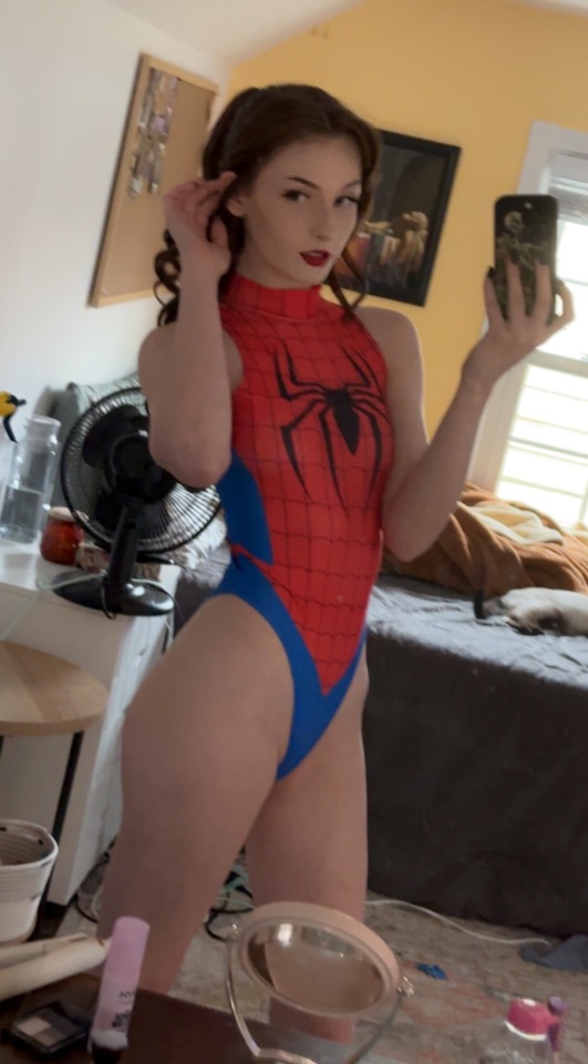 More Spider-man cosplay 🕸
(With hair extensions)