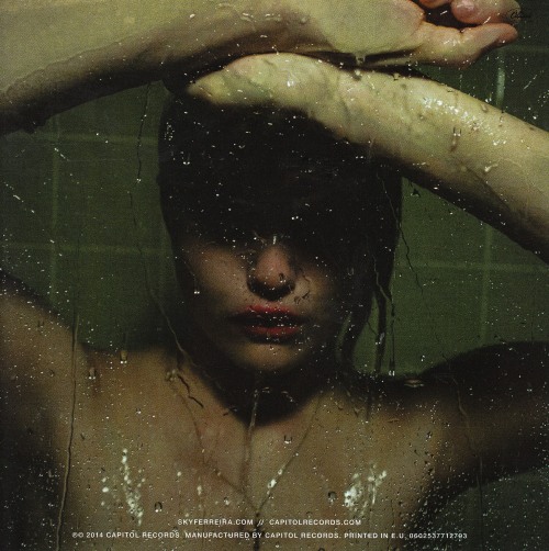 Porn photo fate-hates-fear:  qhio:    Sky Ferreira. Night