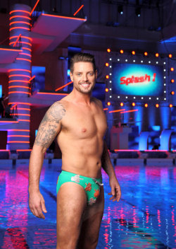 amazingmalenudity:    Keith Duffy  