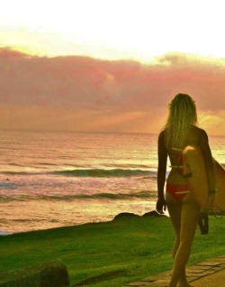 Surf Girls