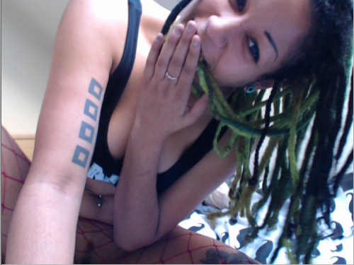 filthygood:  aurynf:  Chat-ro-batics!  the ‘oohs’ and the ‘ahhhs’  Too sexy