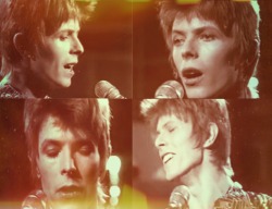 b0wie-baby:  bowieziggy77:  “Bowies screaming, and what you hear on that song [‘Five Years’] - the emotion - is for real,” explains Mackay. “He’s bawling his eyes out. [Mick] Ronson was looking at Bowie, stunned. I was in shock, because…