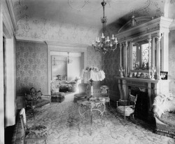 funeral-wreaths:  Parlour and reception room
