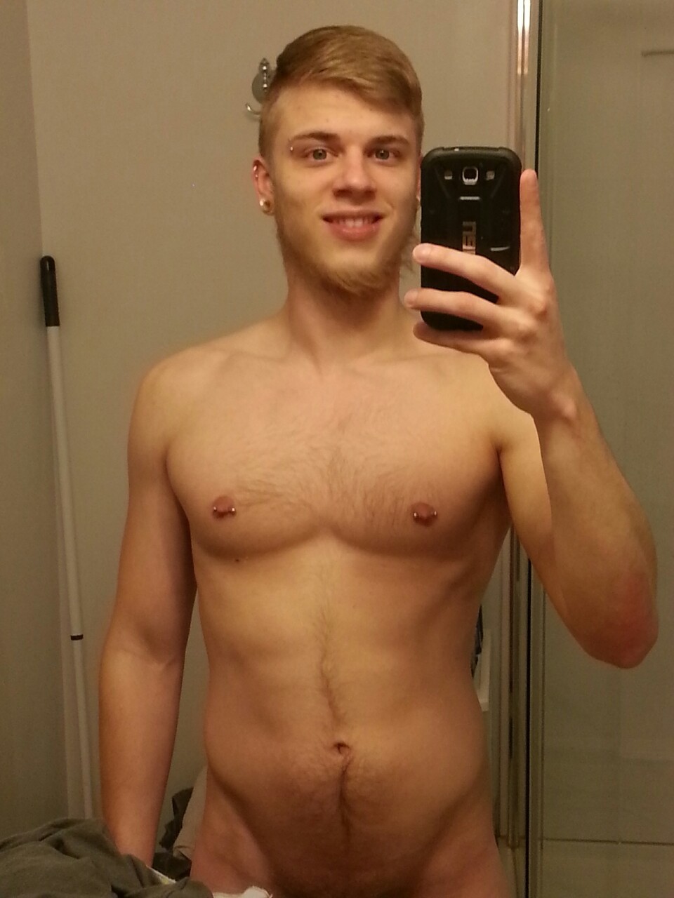 tonitokings:  My Tumblr Crush littlebearchaser Fuckin’ Sexy Texas Tops &amp;