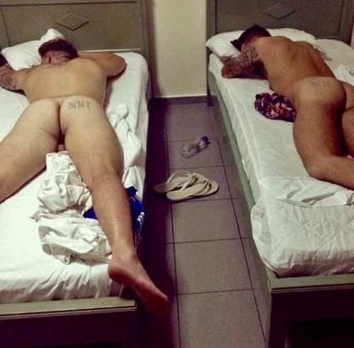 broswithoutclothes:  Thanks to all who let me know what’s Magz was. Turns out it’s Magaluf, basically the Ft. Lauderdale of England and apparently it goes like this