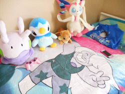 my bed is looking good :3c
