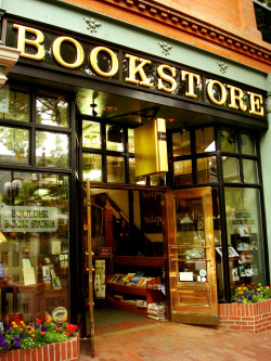 bookmania:  Boulder Book Store, Pearl St,