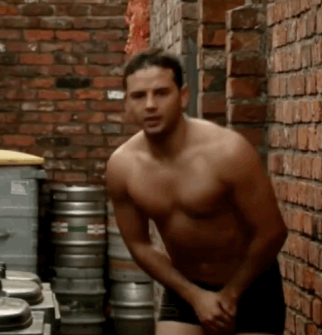 queensaver:  Ryan Thomas - chunky monkey… mmm.  