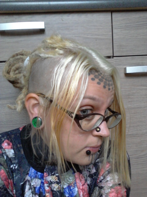 evstuff:  Dreads, normal hair, shaved, dyed… which hairstyle did I forget??