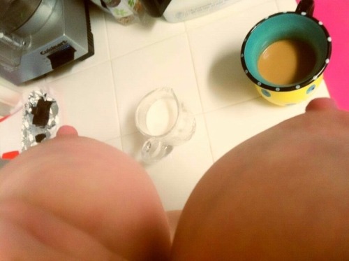 XXX sexysinglemom:Need more coffee….. 😍😍😍😍😍😍😍 photo