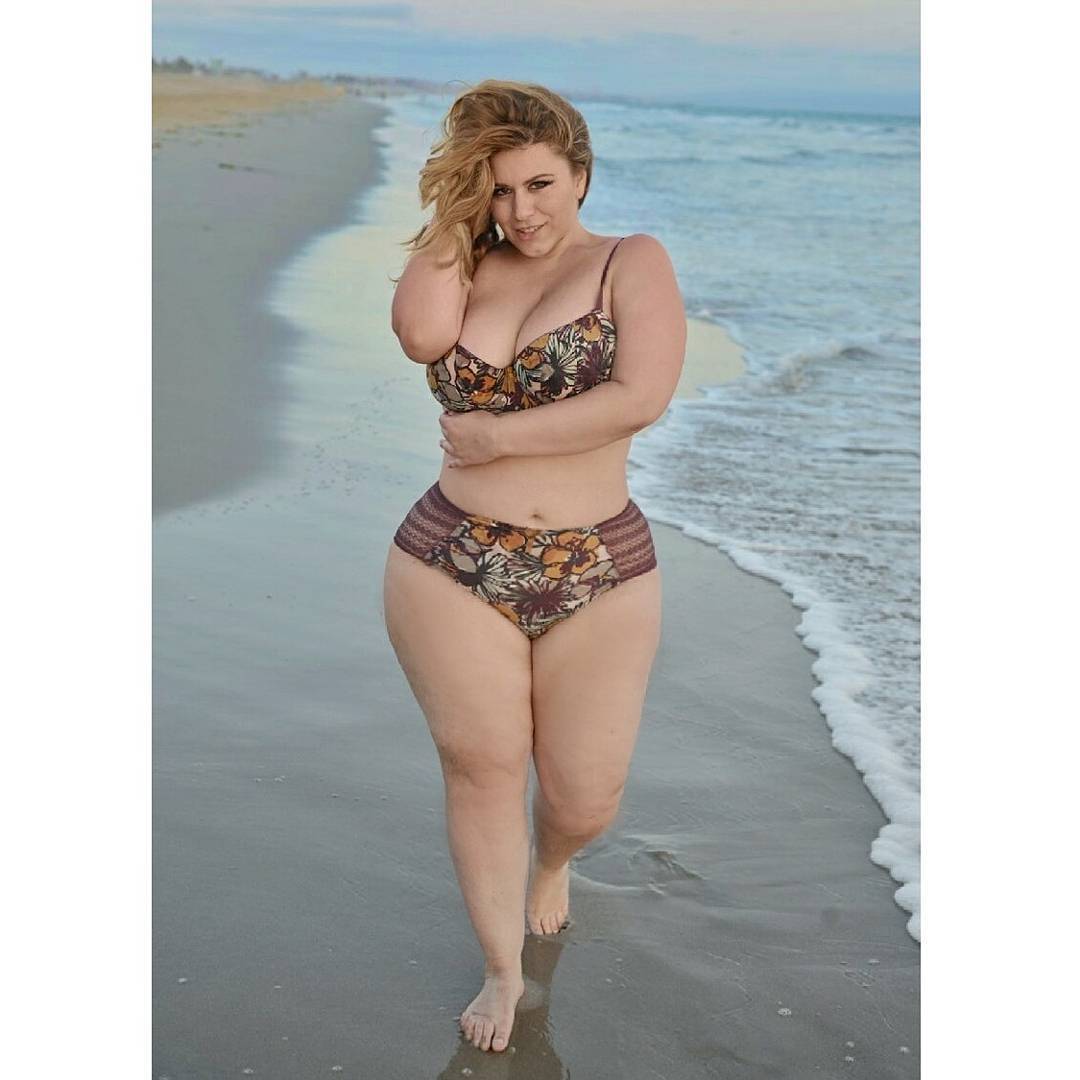 londonandrews:  We all have “flaws” that we imagine makes us less desirable or