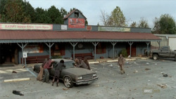 Lost-N-Spaced:  I Noticed A Little Oops On The The Walking Dead Last Night. The Car