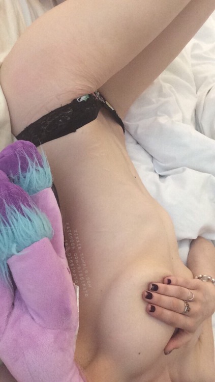 zixxie:  I woke up feeling good about my body for once !! 